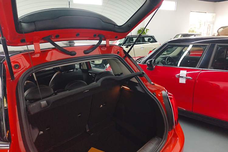 Used MINI 2021 1.5T COOPER Classic Edition Five-Door Version
