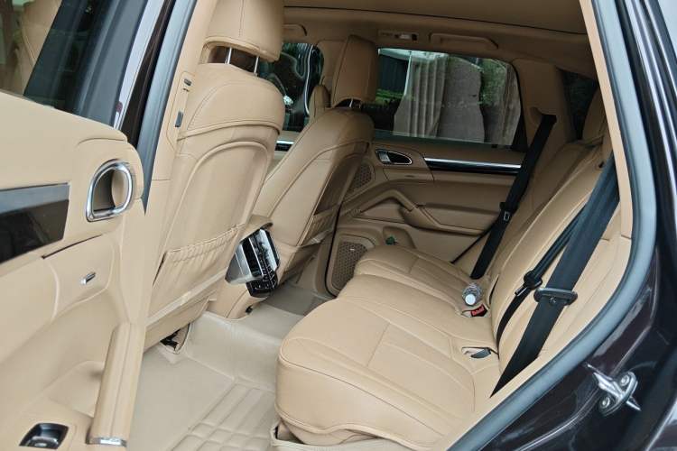 Used Porsche Cayenne 2014 Cayenne Platinum Edition 3.0T
