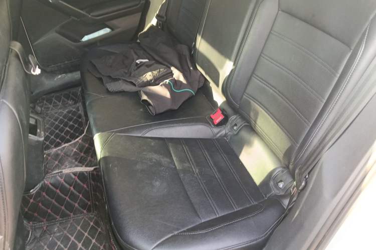 Used Volkswagen Lamando 2018 230TSI DSG Fashion Edition Left Rear Seat