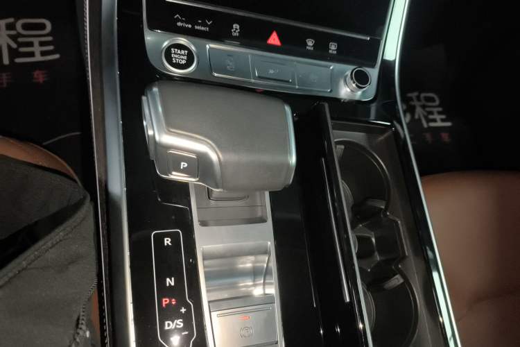 Used Audi Q7 2024 45 TFSI quattro S line Black Warrior Edition
