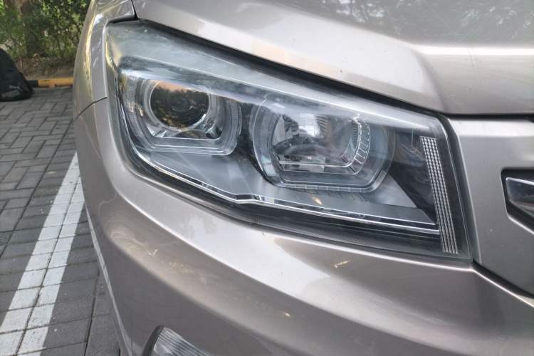 Used CHANGAN CS75 2016 2.0L Manual Leading Version China V Standard
