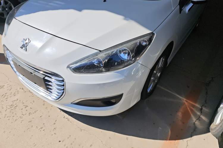 Used Peugeot 308 2014 Enjoy Edition Classic 1.6L Automatic Premium Model Left Front Headlight
