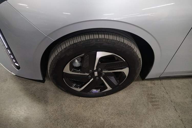 Used Geely Galaxy L6 2025 EM-i 140km Starship Edition