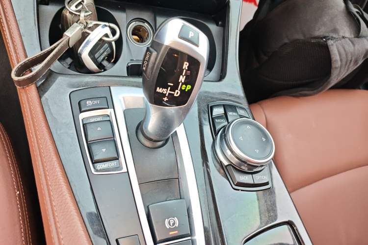 Used BMW 5 Series 2014 525Li Leading Model