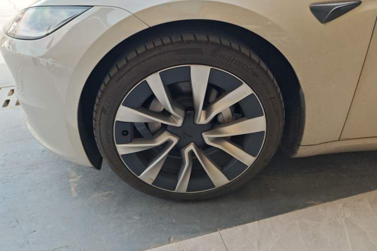 Used Tesla Model 3 2023 Long-Range All-Wheel-Drive Version
