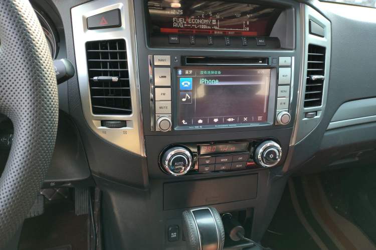 Used Mitsubishi Pajero 2015 3.0L Automatic Elite Plus Version China V Standard
