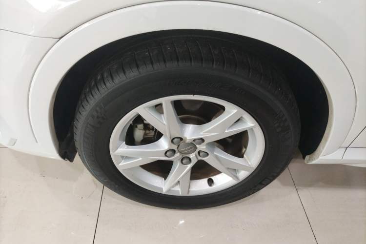 Used Audi Q3 2018 30th Anniversary Edition 30 TFSI Fashion Model Left Front Wheel Hub