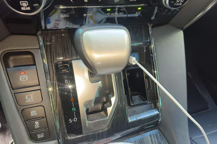 Used Lexus LM 2020 300h Seven-Seat Elegant Edition
