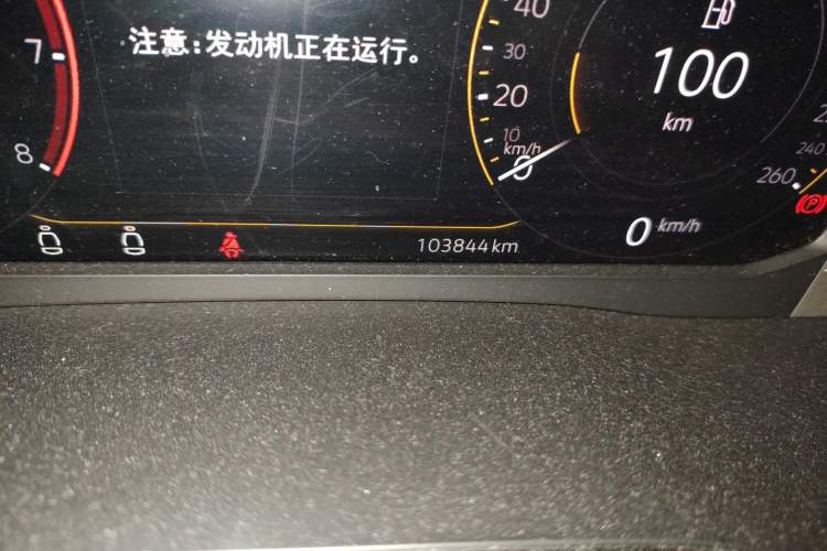 Used Volkswagen Viloran 2020 330TSI Luxury Edition Odometer Close Up