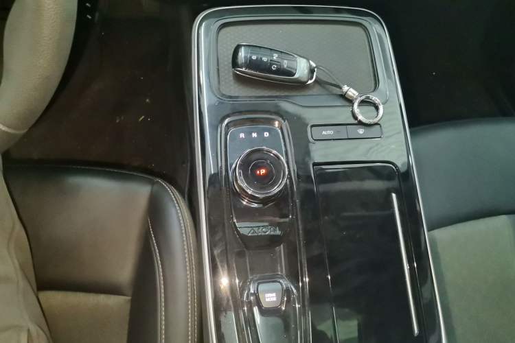 Used AION S 2023 Meizu 580 Lithium Iron Phosphate Gear Lever