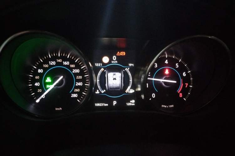 Used Jaguar F-PACE 2018 2.0T Four-Wheel Drive Urban Luxury Edition Instrument Cluster