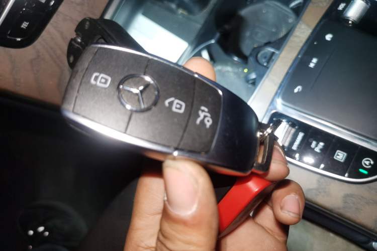 Used Mercedes-Benz GLC 2022 Refreshed GLC 300 L 4MATIC Dynamic Edition Prestige Version Vehicle Key