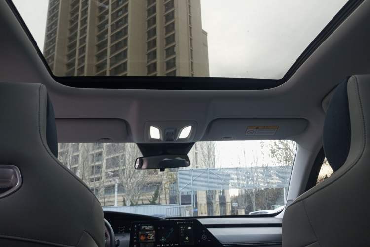 Used Changan UNI-K iDD 2022 Blue Whale iDD 130km 1.5T Excellence Model