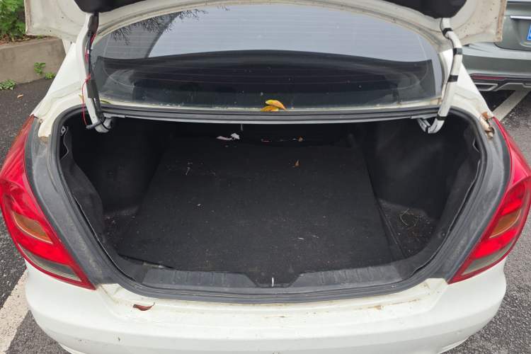 Used GAC Trumpchi GA3S Vision 2014 1.6L Manual Elite Edition Trunk