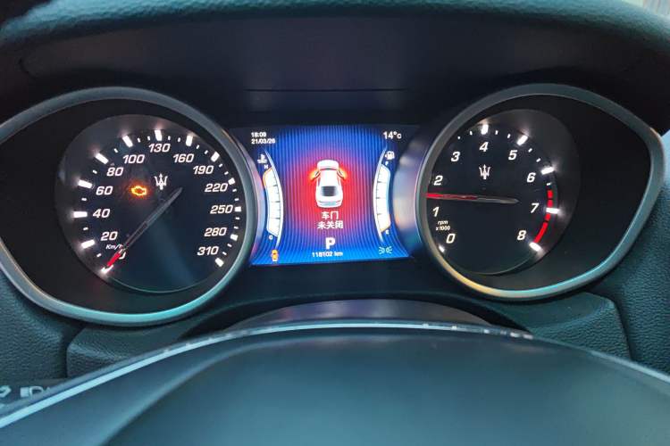 Used Maserati Ghibli 2014 3.0T Standard Edition Instrument Cluster