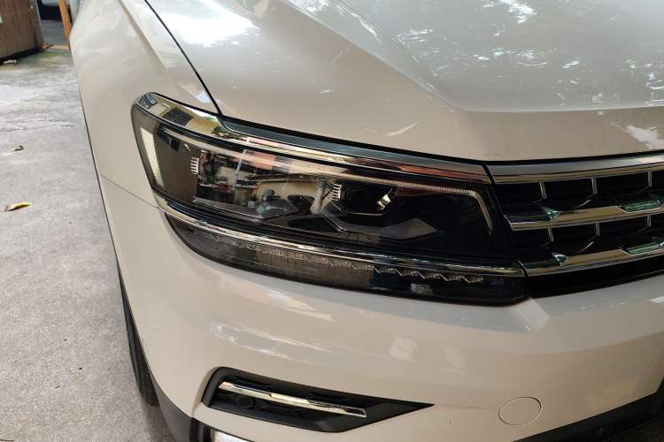 Used Volkswagen Tiguan L 2017 330TSI Automatic Two-Wheel Drive Flagship Edition Right Front Headlight