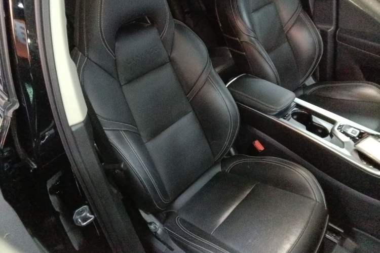 Used Lynk & Co 01 2017 2.0T Two-Wheel Drive Pro Edition Right Front Seat