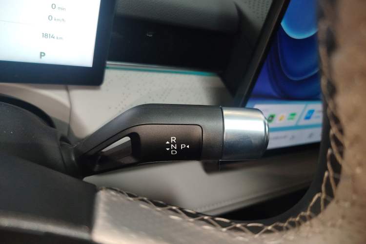 Used Geely Galaxy 8 2025 130km EM-i Flagship Edition Gear Lever