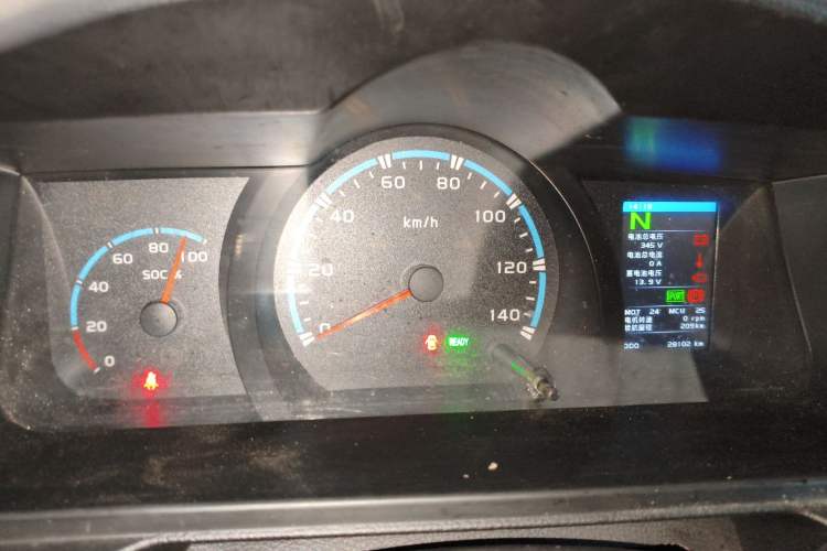 Used Farizon Xingxiang E6 2022 Van with High Roof Equipped with CATL 50.23 kWh Battery