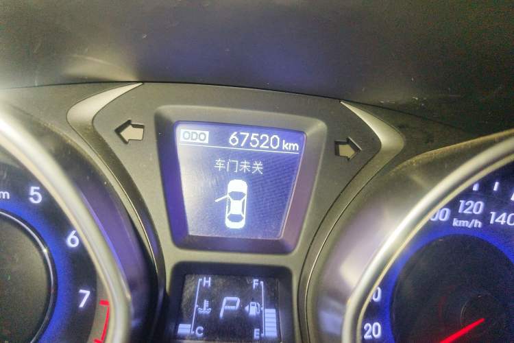 Used Hyundai Elantra (5th Generation / Langdong) 2015 1.6L Automatic Leading Model
