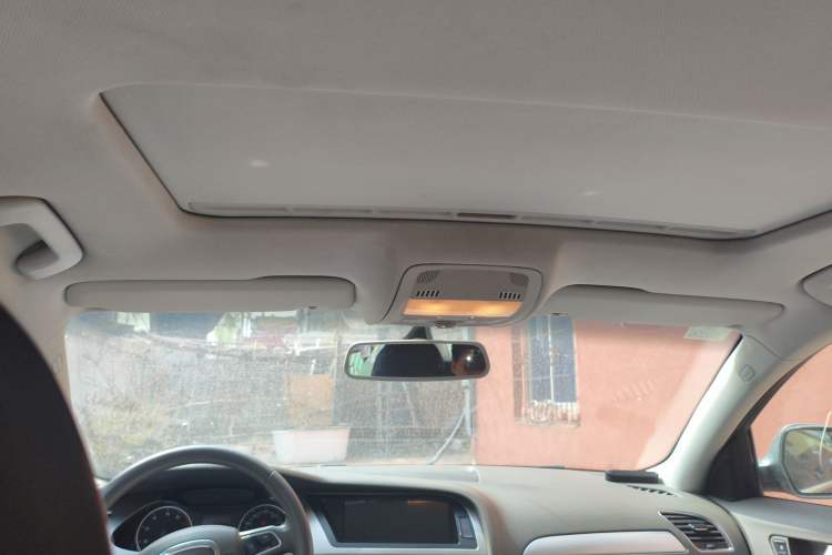 Used Audi A4L 2012 2.0 TFSI automatic standard version