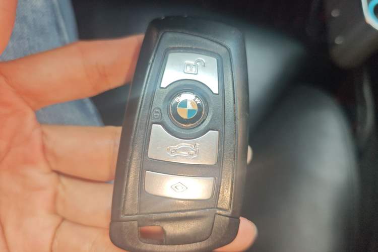 Used BMW 5 Series 2012 535Li Luxury Model