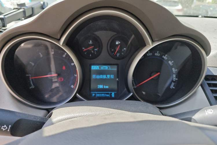 Used Chevrolet Cruze 2015 1.5L Classic SE AT Instrument Cluster