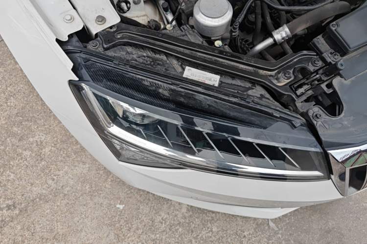 Used Skoda Superb 2019 TSI280 DSG Comfort Edition Right Front Headlight