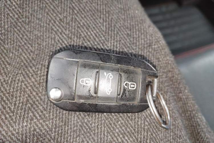 Used Peugeot 301 2016 1.6L Automatic Comfort Edition
