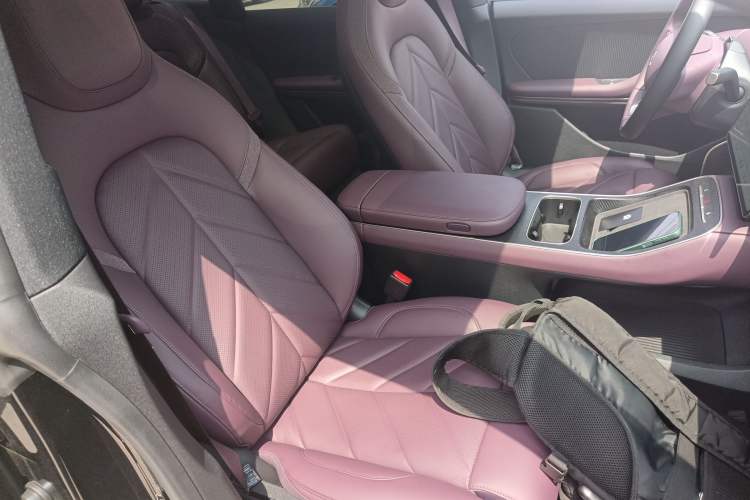 Used Nio ET5T 2025 75 kWh Touring Right Front Seat