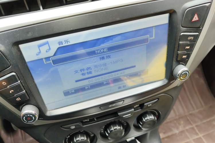 Used Citroen Elysee 2015 Zhishang Edition 1.6L Manual Fashion Model
