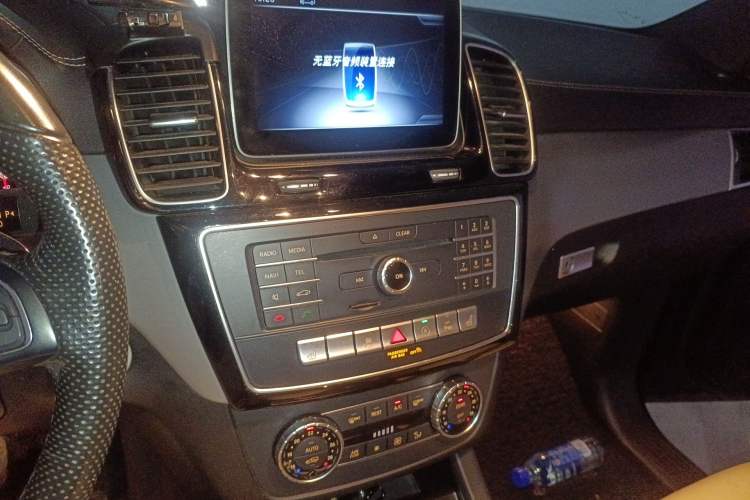 Used Mercedes-Benz GLE Coupe 2017 GLE 400 4MATIC Coupe SUV Audio And AC Panel