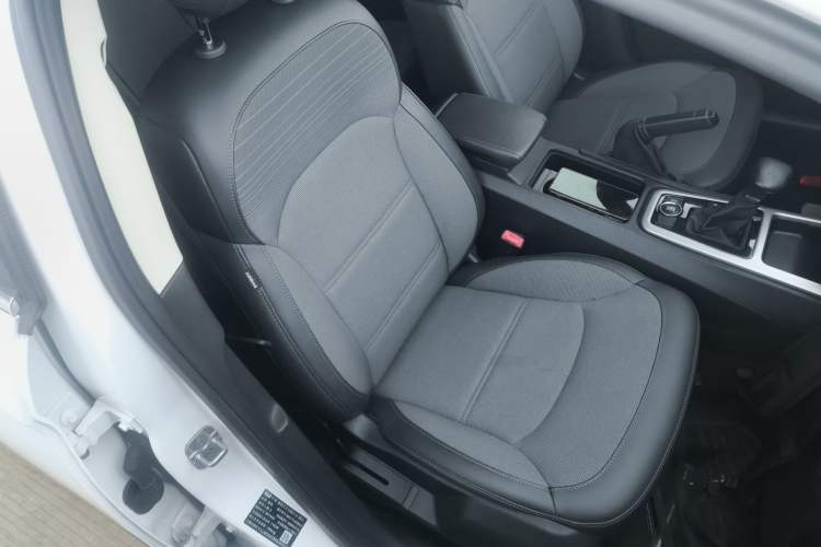 Used Qoros 3 2016 Urban SUV 1.6T Automatic Zhiyue Model