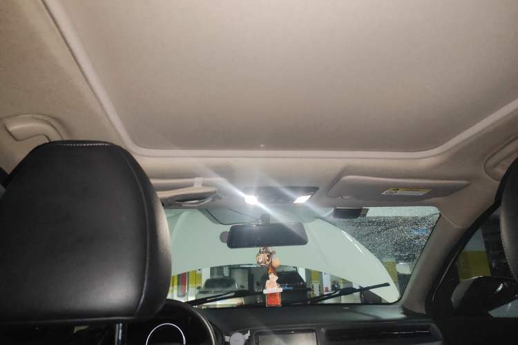 Used Honda Vezel 2017 1.8L CVT Front-Wheel Drive Pioneer Edition