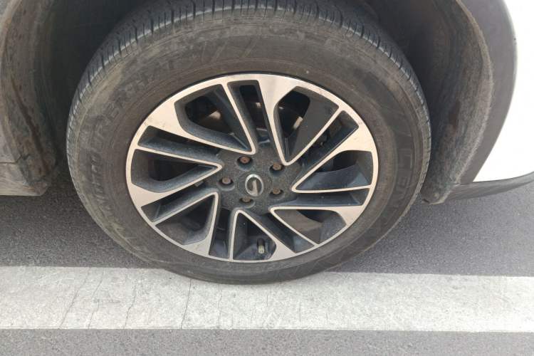 Used GAC Trumpchi GS4 2015 200T Manual Elite Edition Right Front Wheel Hub