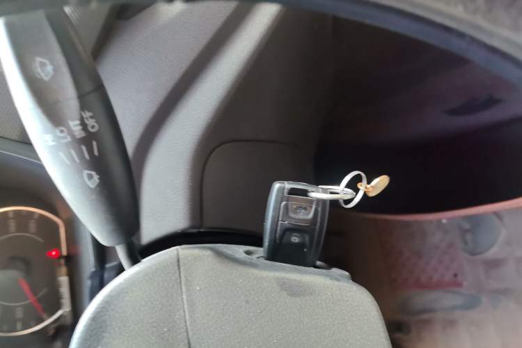 Used Wuling Hongguang V 2019 1.5L Jingqu Version China VI LAR