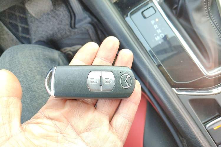 Used Mazda CX-5 2017 2.0L Automatic 2WD ZhiShang Trim China V Standard Vehicle Key