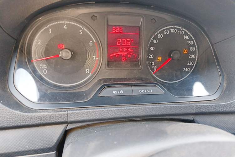 Used Jetta VA3 2019 1.5L Manual Entry-Level Version Odometer Close Up