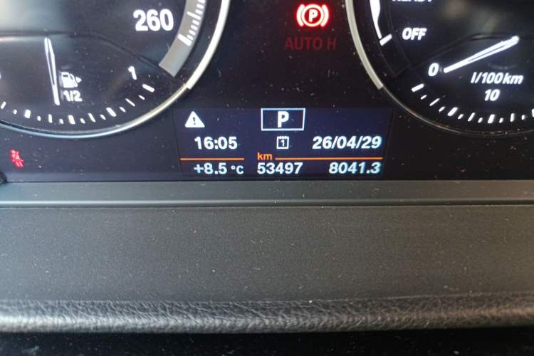 Used BMW 1 Series 2018 118i Sport Edition Odometer Close Up