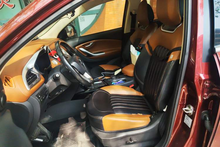 Used Soueast DX7 2015 1.5T Automatic Luxury Model
