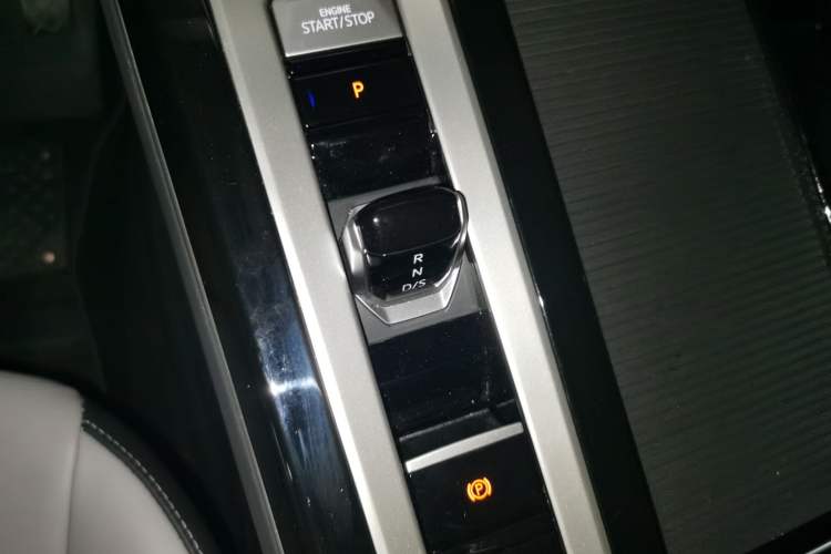 Used Volkswagen Tavendor 2024 330TSI Luxury Touring Edition