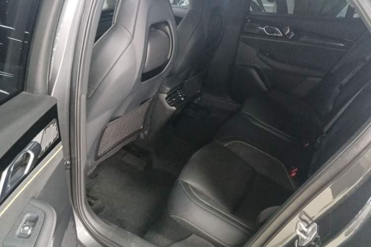 Used Lynk & Co 03 2023 2.0TD DCT JingPro Left Rear Seat