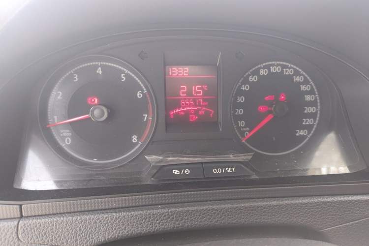 Used Volkswagen Santana 2019 1.5L Manual Fashion Edition China VI Standard Odometer Close Up