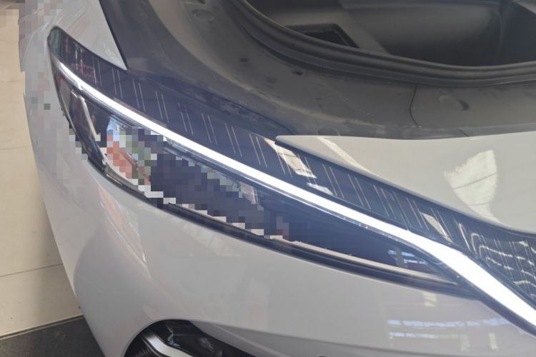 Used BYD Song L EV 2025 Intelligent Driving Version 662 km LiDAR Excellence Edition Right Front Headlight