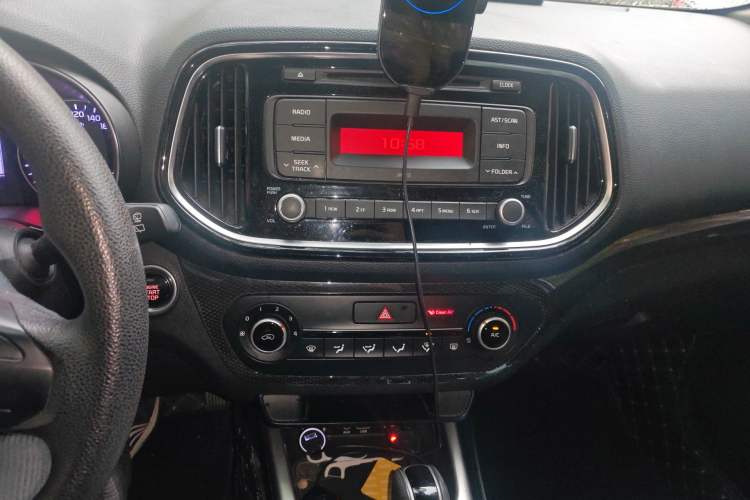 Used Kia KX3 2015 1.6L Automatic Two-Wheel Drive DLX Audio And AC Panel