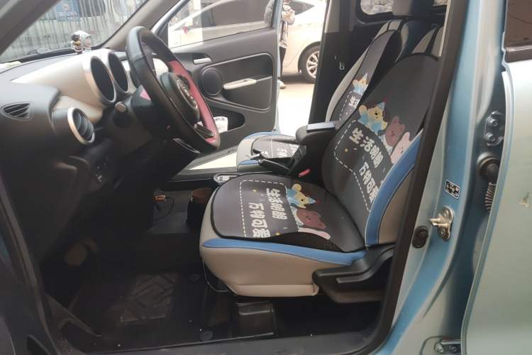 Used ORA Black Cat 2019 351 km Fun Edition Left Front Seat