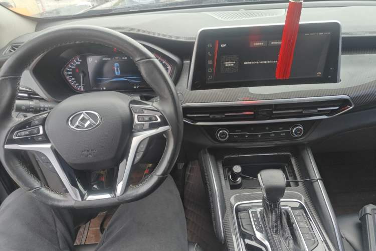 Used SAIC MAXUS D90 2017 2.0T Automatic All-Wheel Drive Sirius Center Console