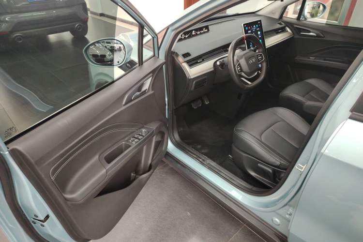 Used NETA V 2021 Long-Range Entertainment Edition Upgrade Model