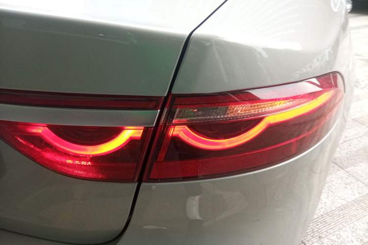 Used Jaguar XFL 2024 2.0T P250 Two-Wheel Drive Prestige Luxury Edition