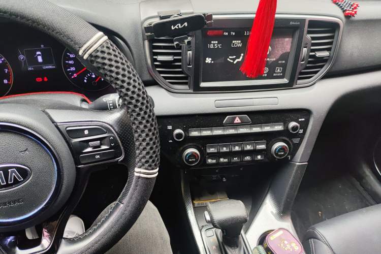 Used Kia KX5 2016 1.6T Automatic Two-Wheel Drive DLX
